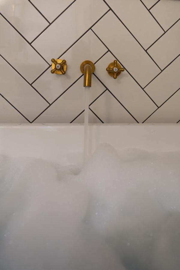 شقة غلاسغو  في Loft On The Crescent - 5 Star Scottish Luxury - Prime West End Location المظهر الخارجي الصورة